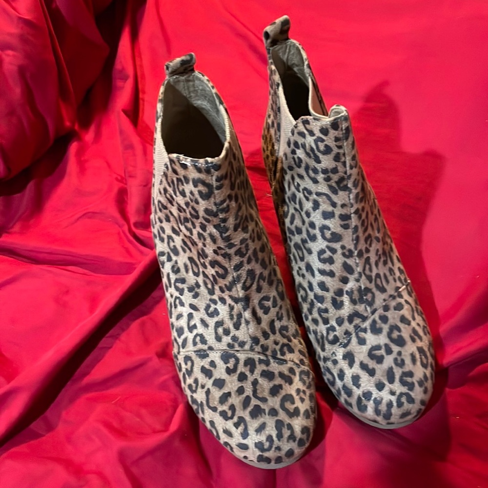 Leopard print booties